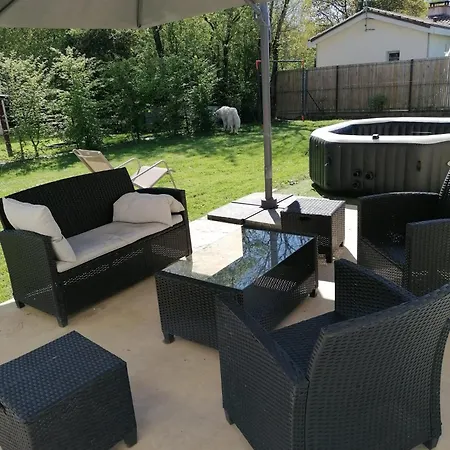 Bienvenue Chez Nous *