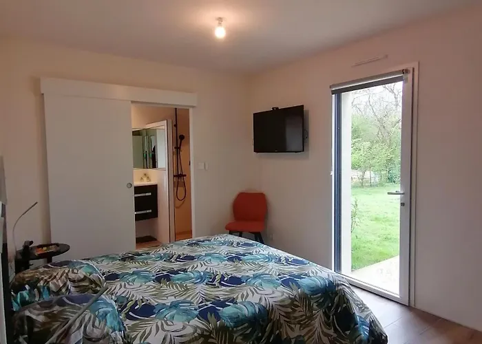 Bienvenue Chez Nous Bed & Breakfast *